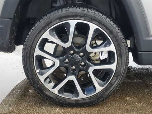 Used 2018 Jeep Compass Limited w/ Navigation Group image 5