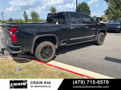 Used 2024 Chevrolet Silverado 2500 High Country w/ High Country Premium Package AWD/4WD image 6