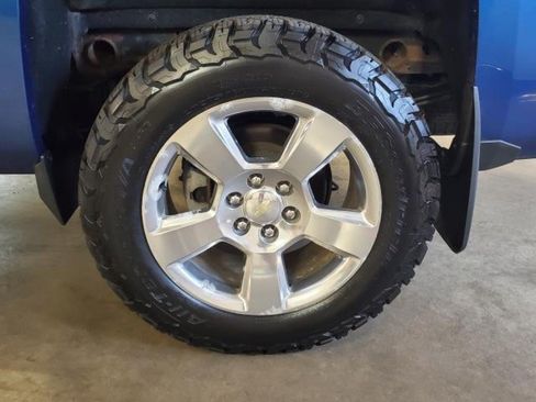 Used 2017 Chevrolet Silverado 1500 LT w/ All Star Edition AWD/4WD image 6