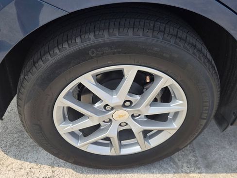 Used 2024 Chevrolet Equinox LT FWD image 9