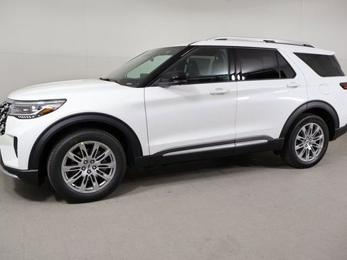 New 2026 Ford Explorer Platinum image 8