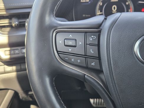 Used 2021 Lexus UX 200 w/ Premium Package image 28