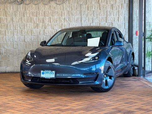 Used 2023 Tesla Model 3 Standard Range RWD image 2
