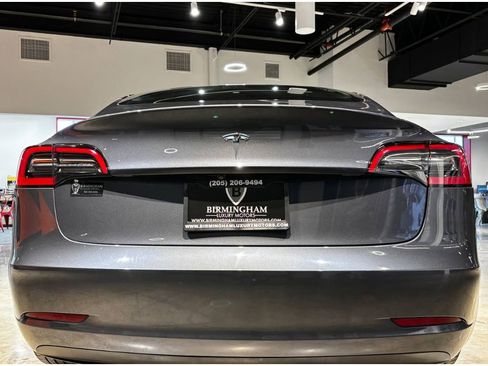 Used 2023 Tesla Model 3 Standard Range image 12
