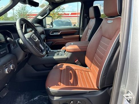 New 2026 GMC Sierra 2500 Denali Ultimate AWD/4WD image 13
