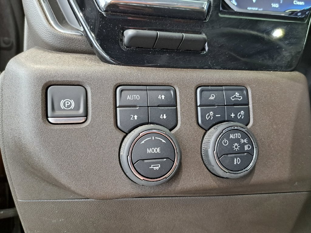 Used 2025 Chevrolet Silverado 1500 LTZ w/ LTZ Premium Package AWD/4WD image 12