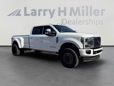 Used 2022 Ford F350 Platinum w/ FX4 Off-Road Package image 7