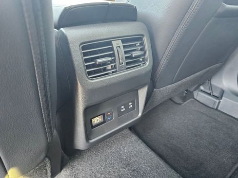 Certified 2025 Nissan Rogue SL w/ Tech Package image 15