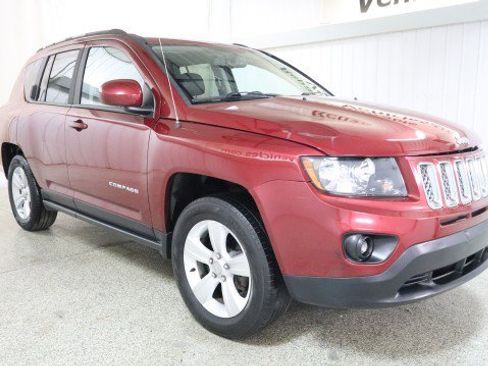 Used 2015 Jeep Compass Latitude AWD/4WD image 5