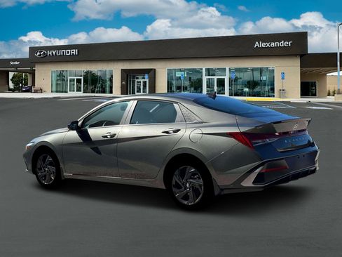 New 2026 Hyundai Elantra SEL Sport Premium w/ Cargo Package FWD image 4