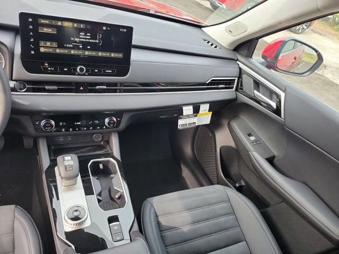 New 2026 Mitsubishi Outlander SE image 18