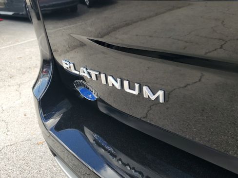 Certified 2025 Ford Expedition Max Platinum image 9