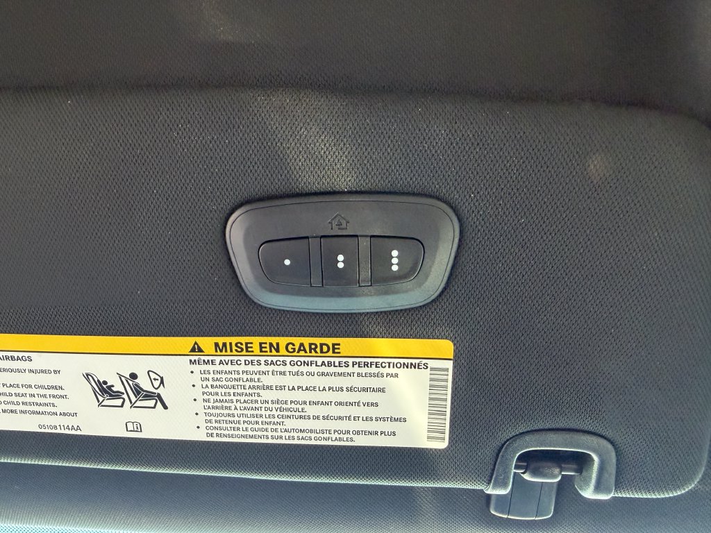 Used 2026 Chrysler Pacifica Select FWD image 30