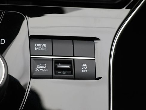 Used 2024 Subaru Solterra Premium image 24