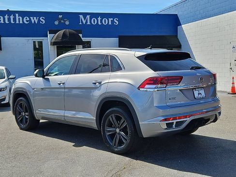 Used 2022 Volkswagen Atlas Cross Sport SEL R-Line AWD/4WD image 5