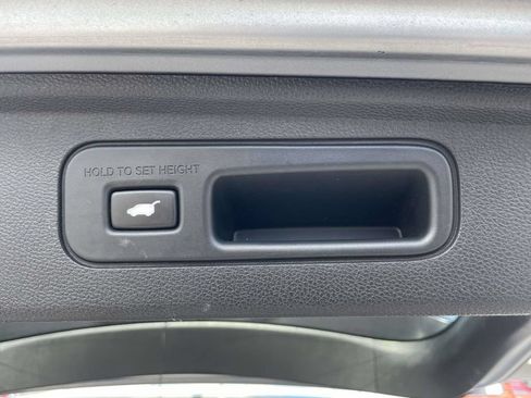 Used 2023 Honda Odyssey Touring image 11