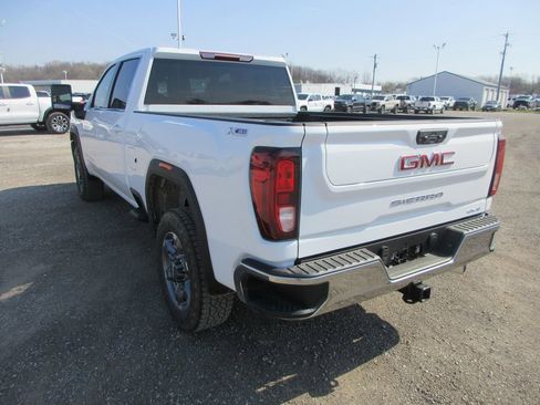 New 2026 GMC Sierra 2500 SLE w/ SLE Value Package; AWD/4WD image 7