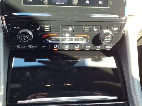 New 2025 Jeep Grand Cherokee L Laredo image 20