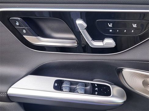 New 2026 Mercedes-Benz GLC 300 4MATIC image 11