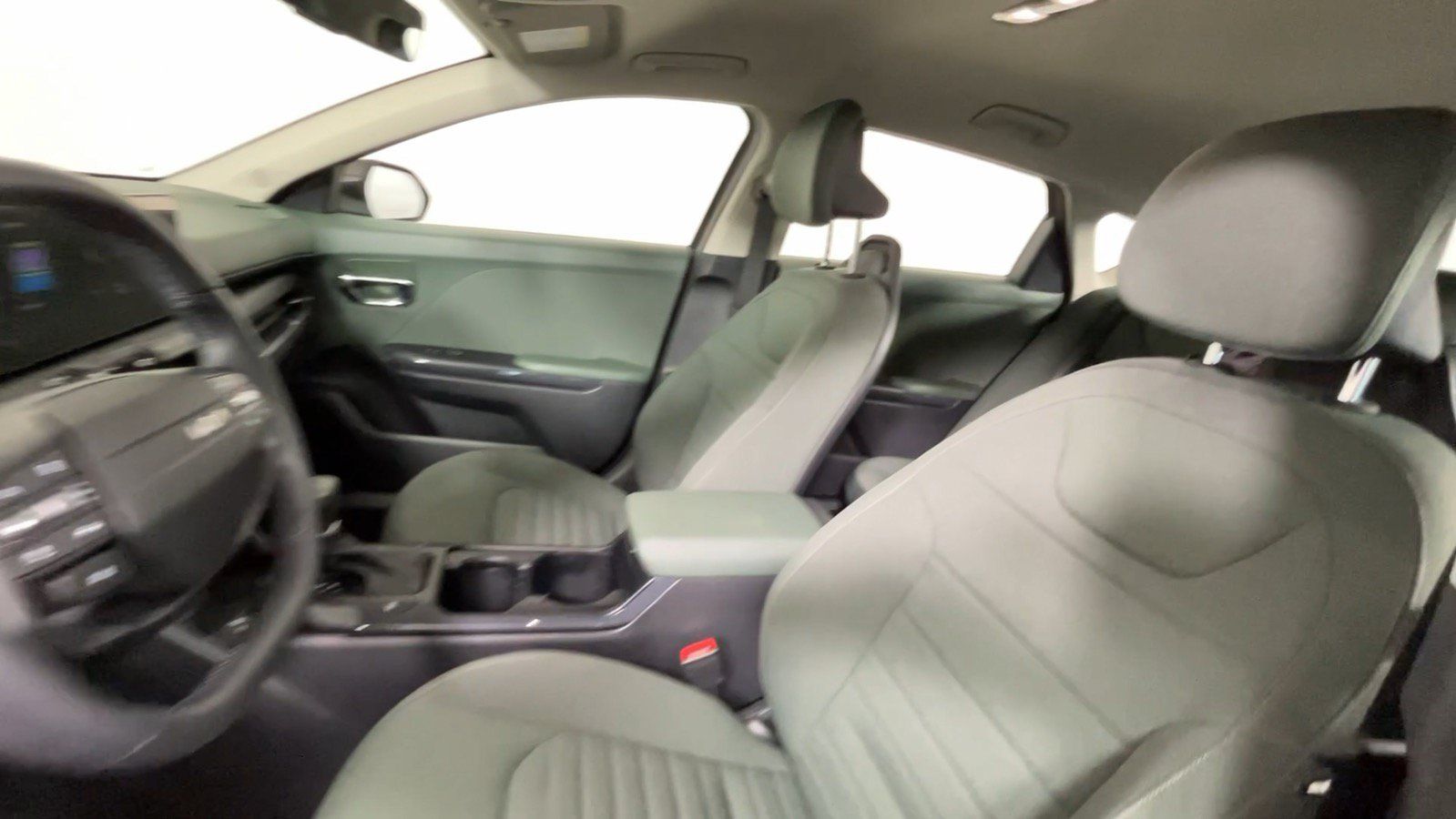 Used 2025 Kia K4 EX FWD image 30