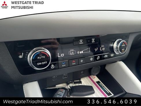 New 2025 Mitsubishi Outlander SEL image 27