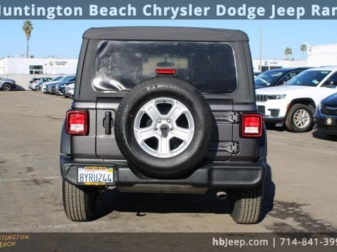 Used 2021 Jeep Wrangler Unlimited Sport image 4