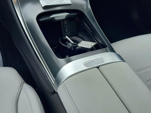 New 2025 Mercedes-Benz GLC 300 4MATIC image 9