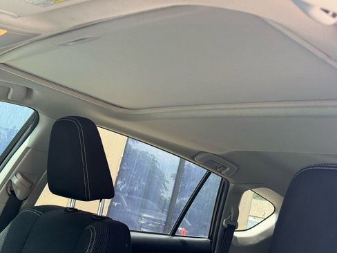 Used 2016 Toyota RAV4 XLE w/ Convenience Package FWD image 12