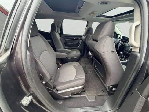 Used 2017 Chevrolet Traverse LT w/ Style and Technology Package AWD/4WD image 30