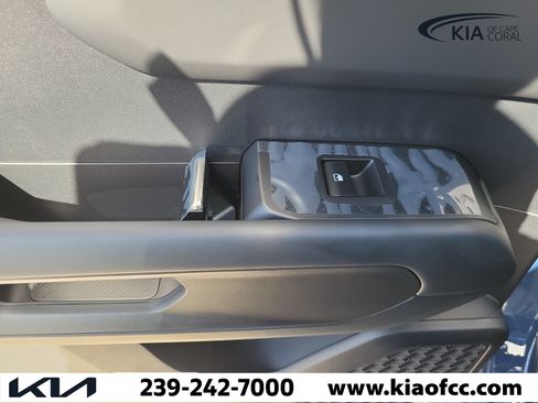 New 2027 Kia Telluride S w/ Towing Package FWD image 16