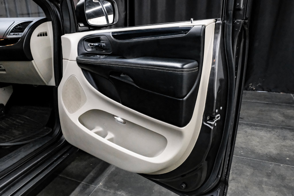 Used 2019 Dodge Grand Caravan SXT FWD image 51