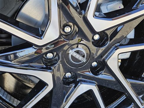 New 2025 Nissan Sentra SR image 16