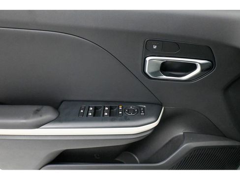 New 2025 Kia K4 GT-Line image 14