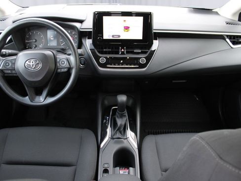 Certified 2024 Toyota Corolla LE image 2