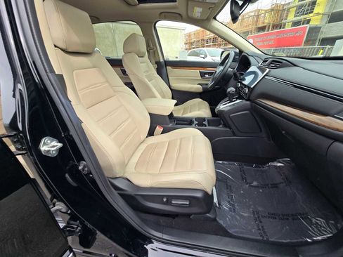 Used 2017 Honda CR-V Touring image 11