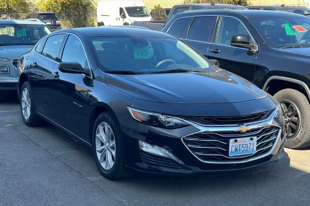 Used 2025 Chevrolet Malibu LT FWD image 2