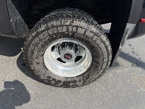 Used 2019 GMC Sierra 3500 Denali w/ Duramax Plus Package AWD/4WD image 33