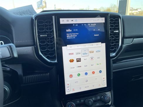 Used 2025 Ford Ranger Lariat image 10