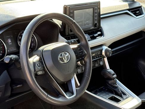Used 2022 Toyota RAV4 XLE w/ Convenience Package AWD/4WD image 19