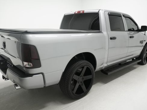 Used 2019 RAM 1500 Express w/ Express Value Package RWD image 4