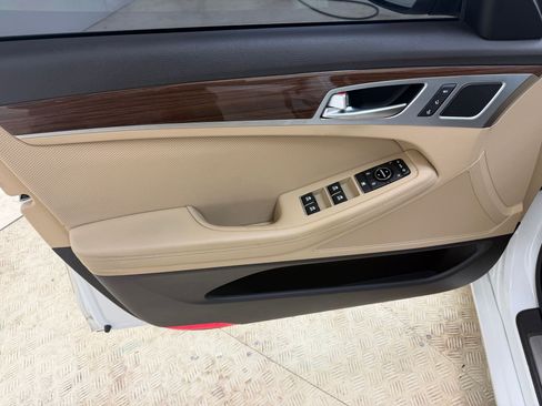 Used 2020 Genesis G80 3.8 RWD image 14