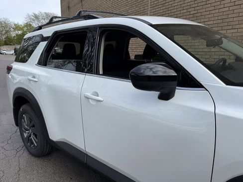 New 2026 Nissan Pathfinder SV w/ Cargo Package AWD/4WD image 6