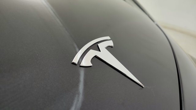 Used 2024 Tesla Model Y 2WD image 30