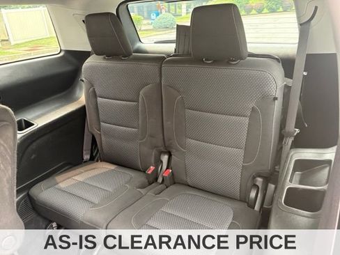 Used 2022 GMC Acadia SLE w/ Driver Convenience Package FWD image 24
