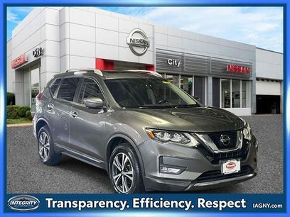 Used 2018 Nissan Rogue SL w/ Premium Package
