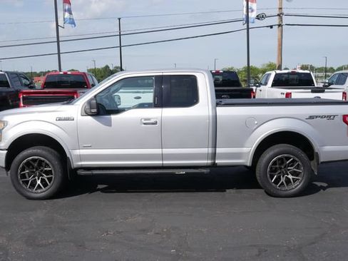 Used 2015 Ford F150 XLT w/ Equipment Group 302A Luxury AWD/4WD image 9