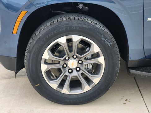 New 2026 Chevrolet Suburban LT w/ Comfort Package RWD image 11