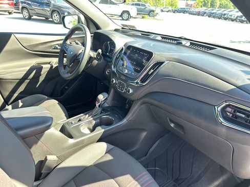 Used 2024 Chevrolet Equinox RS AWD/4WD image 16
