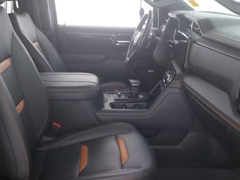 Used 2023 GMC Sierra 1500 AT4 w/ Technology Package AWD/4WD image 32