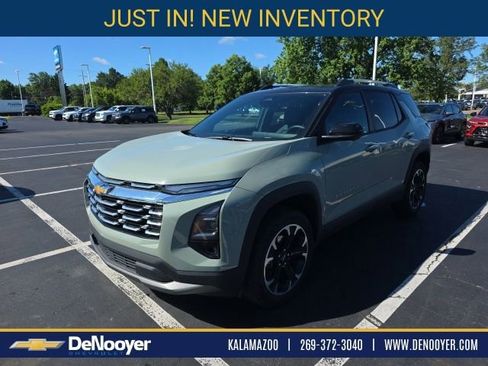 Used 2025 Chevrolet Equinox LT w/ Convenience Package II AWD/4WD image 1